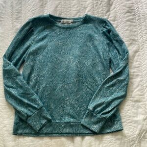 Carve designs sweatshirt.